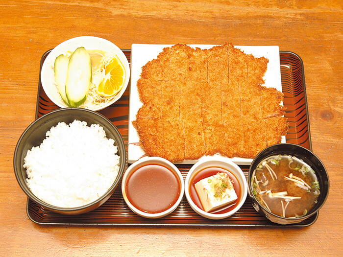 Teishoku Marunaka 定食 丸中